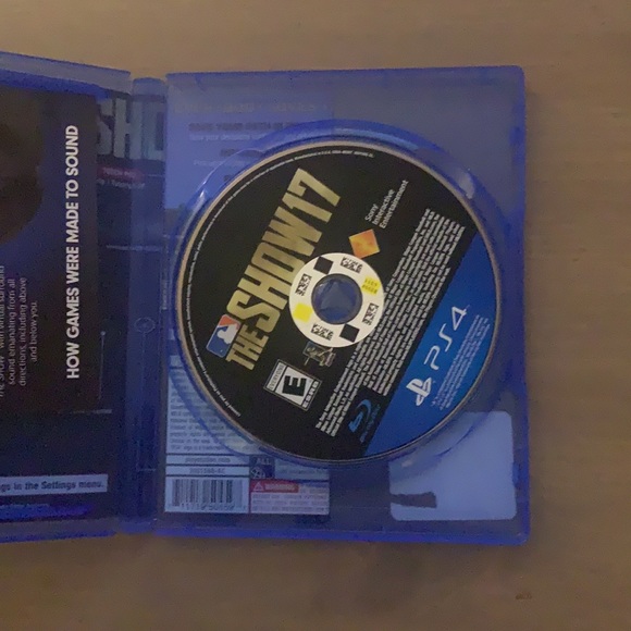 The show 17 - Picture 2 of 2